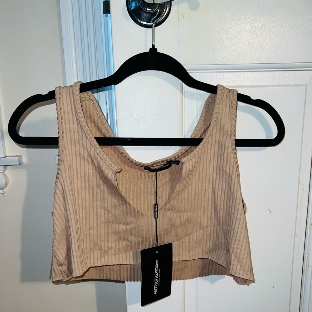 Pretty Little Thing Raw Hem Crop Top